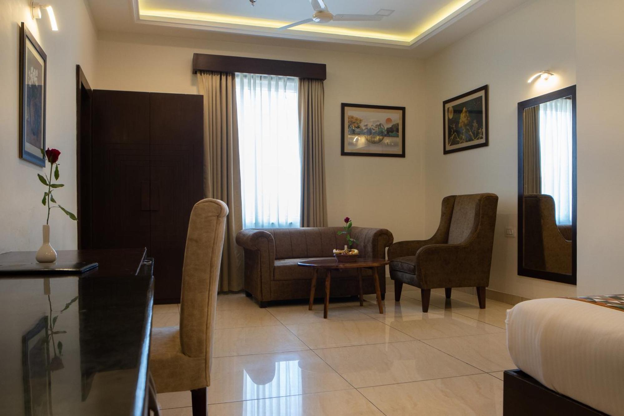 فندق The Courtyard - Beyond Bar & Club أُودايبور المظهر الخارجي الصورة