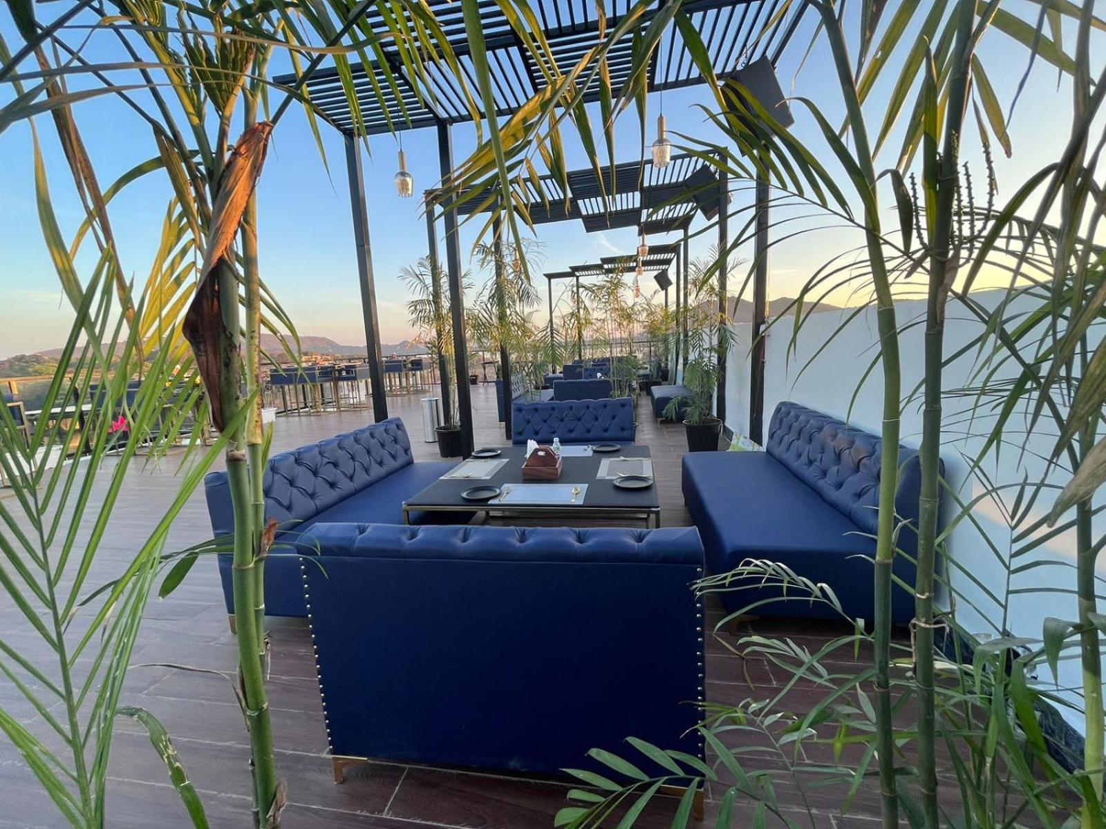 فندق The Courtyard - Beyond Bar & Club أُودايبور المظهر الخارجي الصورة